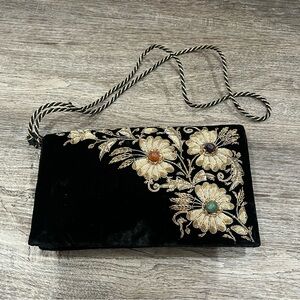 Vintage Black Floral Embroidered Clutch